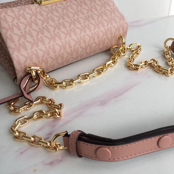 マイケルコースバッグ角部分ディテール